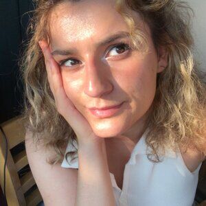 Meet your Posher, Özge buse